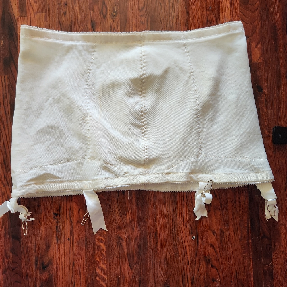 Vintage Subtract Open Bottom Girdle 4 Metal Clips Size 36